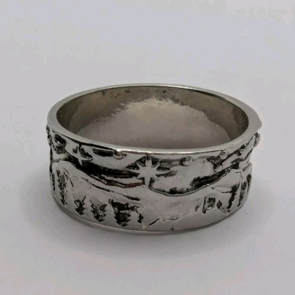 Sterling Silver 925  Nordic Wolf Wide Band Ring Size 6 - Picture 4 of 9